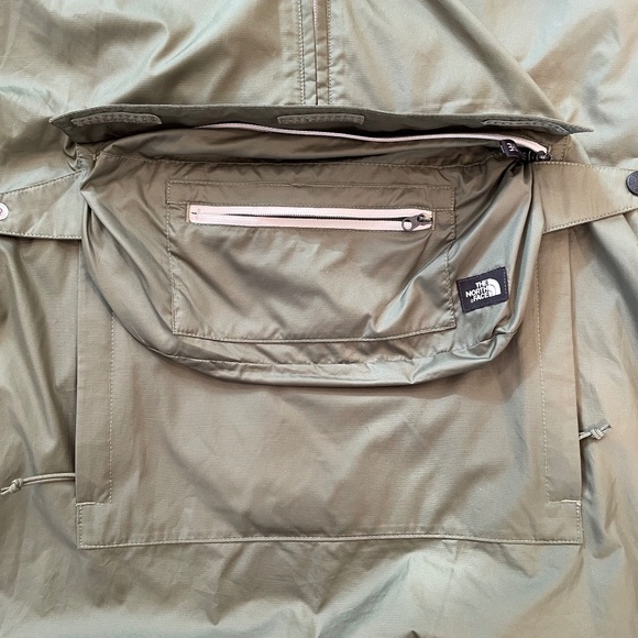 The North Face Anorak - Picture 6 of 6